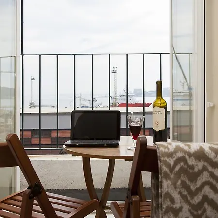 Santos Vintage | Rentexperience Apartamento Lisboa